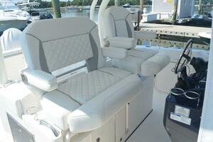 32ft Pursuit Yacht For Sale