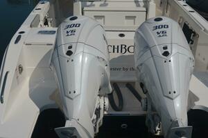 32ft Pursuit Yacht For Sale
