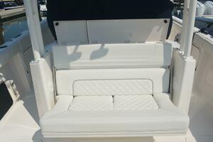 32ft Pursuit Yacht For Sale
