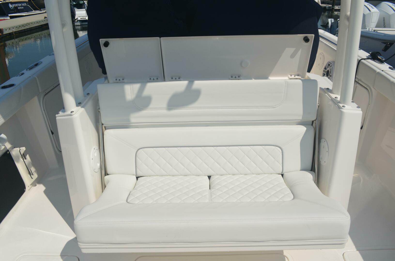 32ft Pursuit Yacht For Sale
