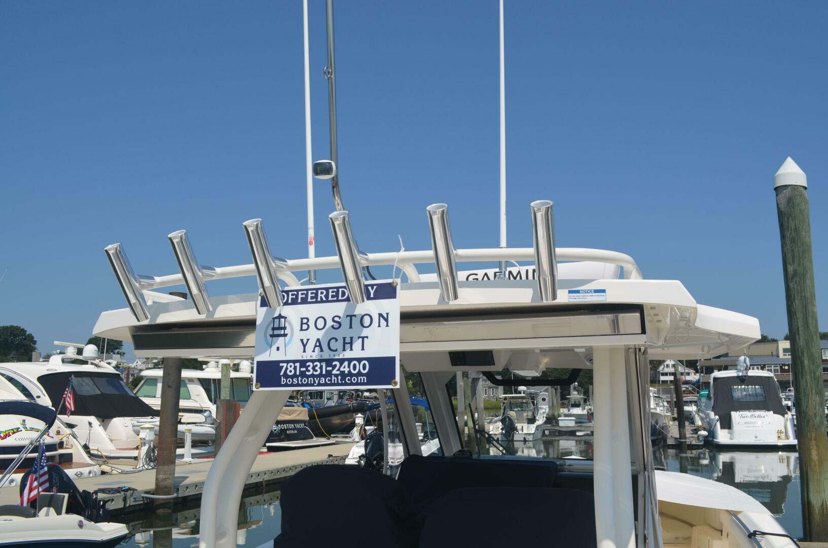 32ft Pursuit Yacht For Sale